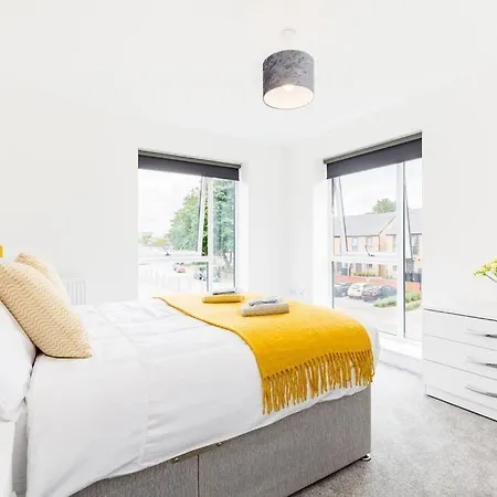 Sunlight Centre Flat With Free Parking * Birmingham